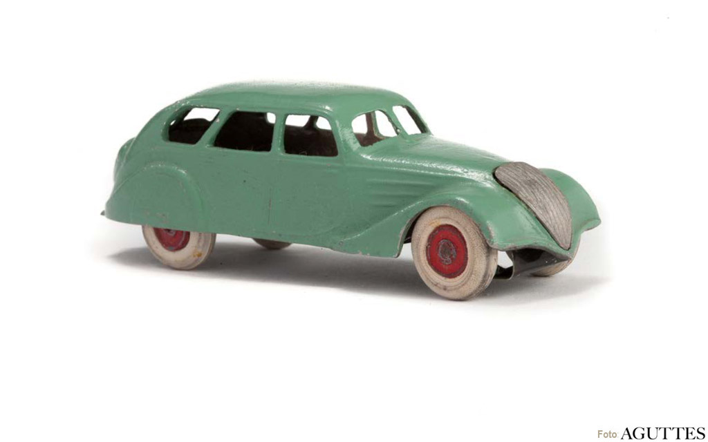 PEUGEOT 402 LIMUSINA