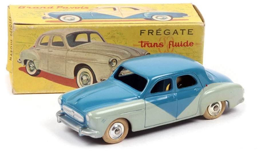 3/52 RENAULT FREGATE GRAND PAVOIS