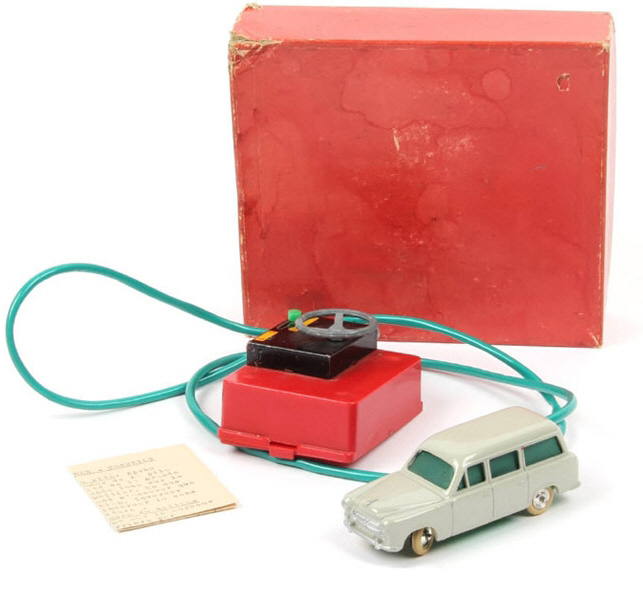 PEUGEOT 403 TELEDIRIGIDO JOUETS M.H. PEUGEOT 403 TELEDIRIGIDO JOUETS M.H.