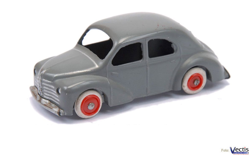 3/48 RENAULT 4CV (SEIS BARRAS CUARTA VERSIN)