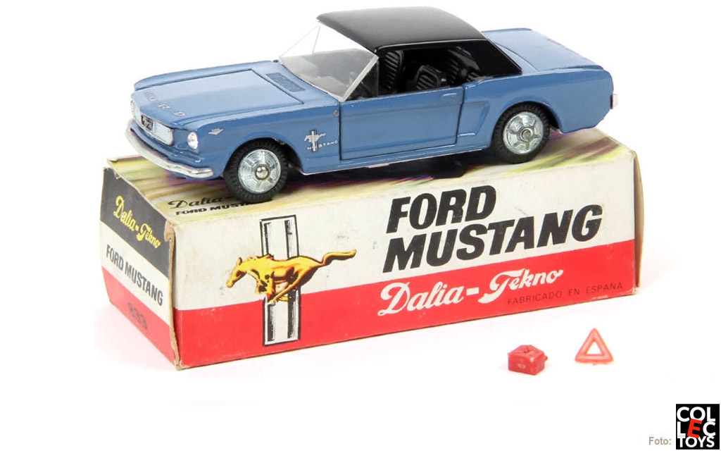 834 FORD MUSTANG DESCAPOTABLE CERRADO