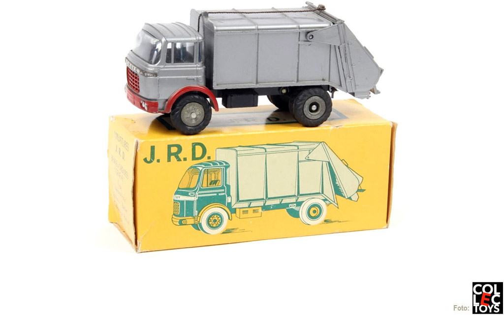 131 BERLIET CAMIN DE BASURA