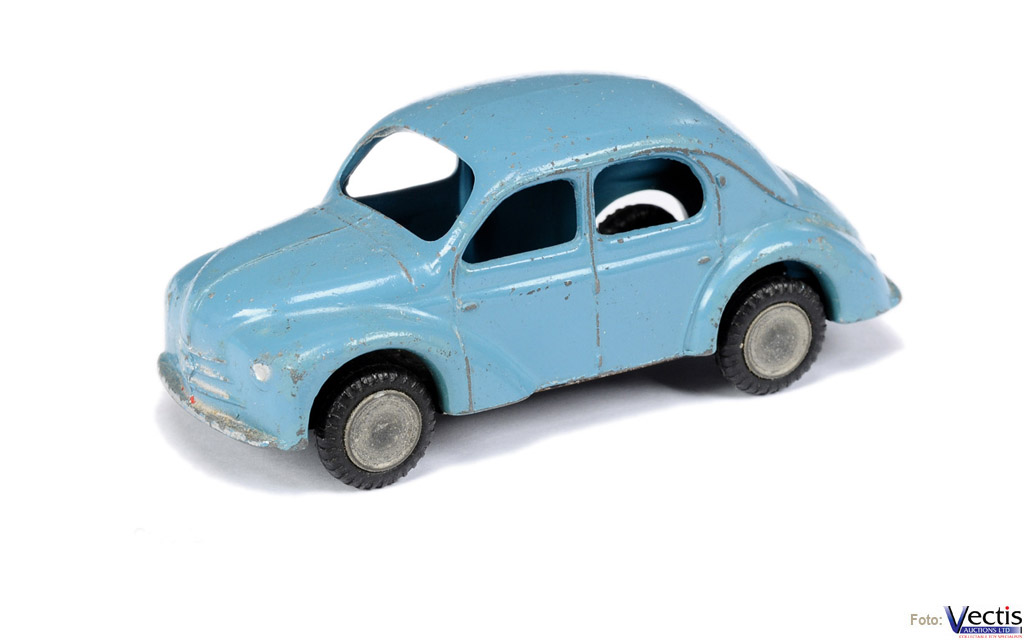 Ref.11 RENAULT 4CV