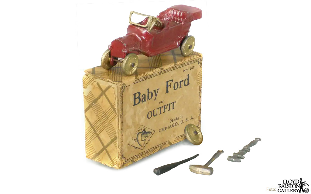 BABY FORD OUTFIT